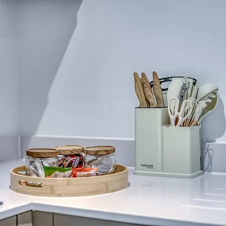 2-br View - Near Salford Royal Apartment Manchester