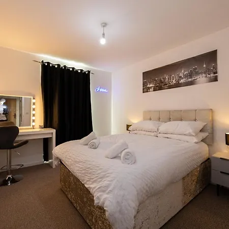 Cityside Walk To Etihad & Coop Live