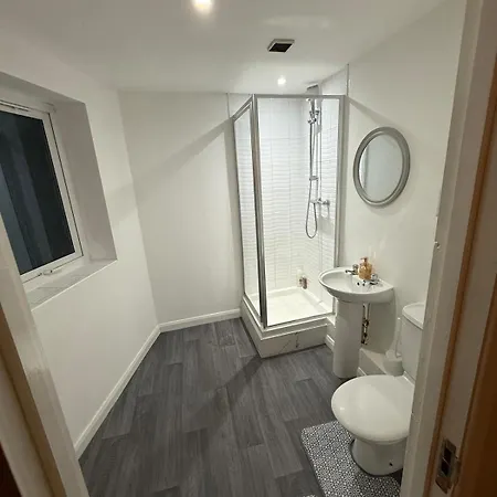Entire 3 Bedroom In