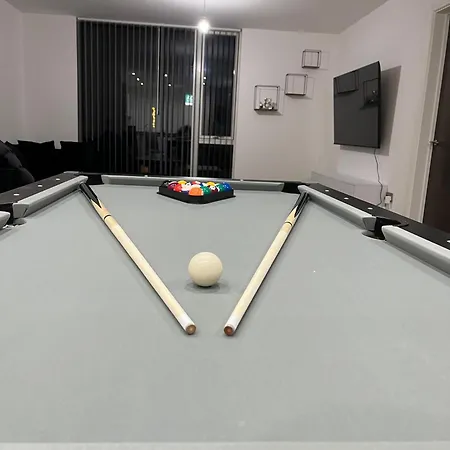 Lejlighed Balcony View Deluxe 2 Bed Ao Arena & Victoria Stn *