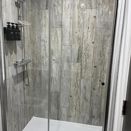 Balcony View Deluxe 2 Bed Ao Arena & Victoria Stn Manchester