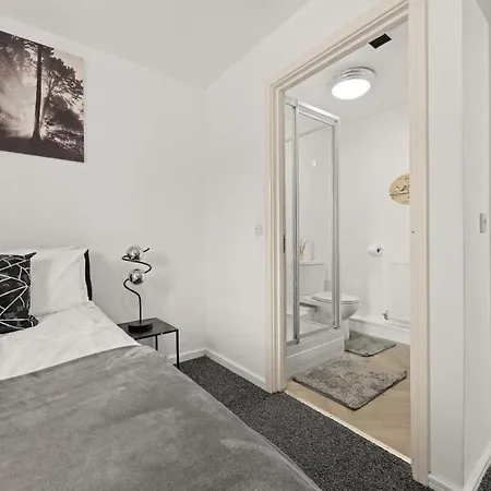 2 Bedroom Flat Close To Piccadilly