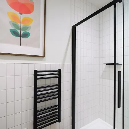 Calico At The Heim Apartment *