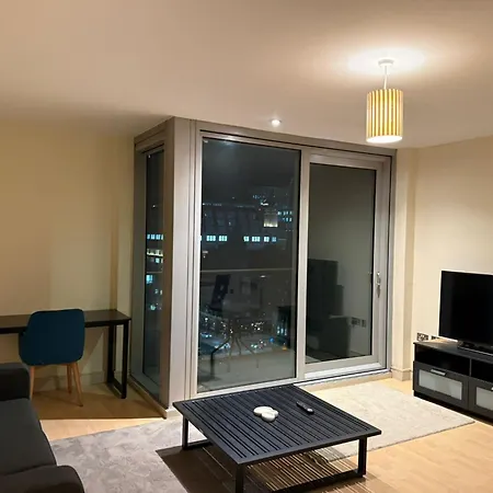 Spacious 2-bed In Centre マンチェスター