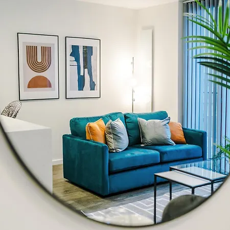 Apartment Stylish 1br Near Centre, Salford *