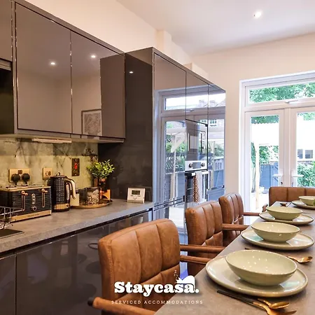 Feriehus Spacious 5br In Leafy Withington