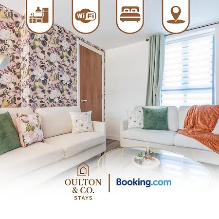 Luxury Retreat For 10 Short Lets & Serviced With Hot Tub And Spacious Garden Сasa de vacaciones *