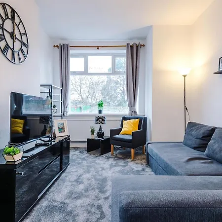 Fun & Spacious 3bed L Pool Table & Pingpong Table * Μάντσεστερ