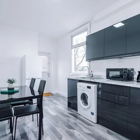 Fun & Spacious 3bed L Pool Table & Pingpong Table Σπίτι διακοπών Μάντσεστερ