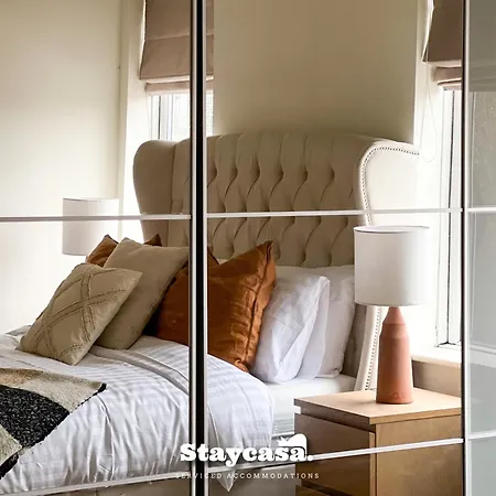 Stylish Interior Cosy Haven - On-street Parking * Manchester