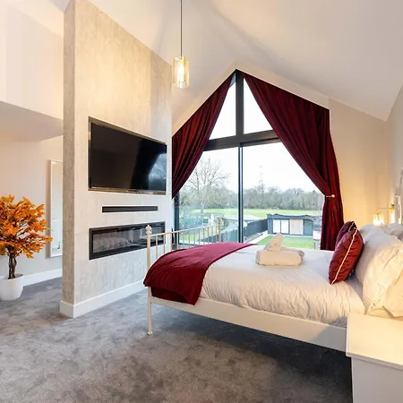 Stunning Family With Hot Tub In Worsley Casa vacanze *