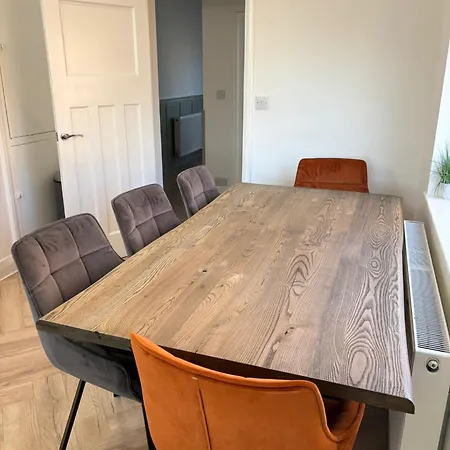 Heaton Park Free Parking Villa Manchester