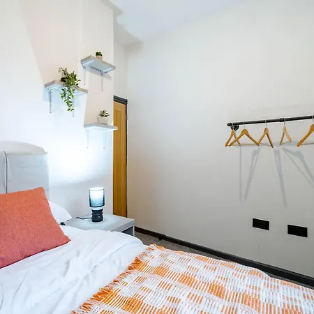 Spacious 3Br Stay - Free Parking - Near City Centre - Sleeps 6 * Manchester