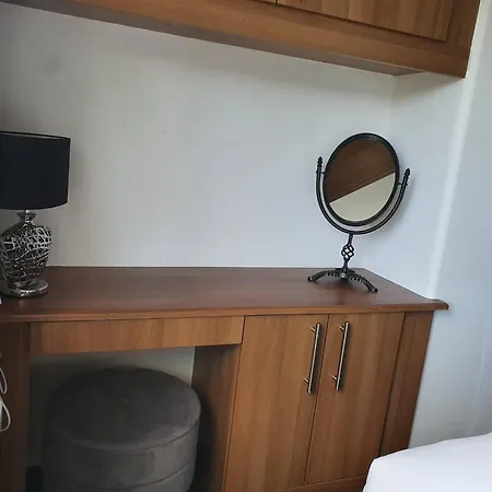 Casa de Férias Spacious 3br - Nr Clifton Train Station 510min Walk - Garden Free Parking *