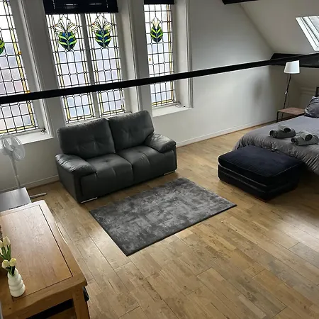 Willa The Church-c *