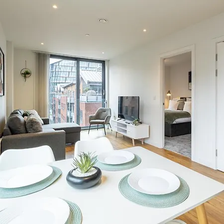 Centre, Spacious Manchester