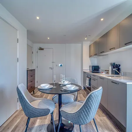 City View - Free Parking -Near Salford Royal - Sleeps 3 Mánchester