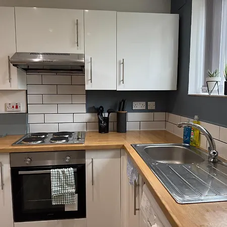 Casa Cove 2br Flat Free Parking, 5 Min To Hospital Manchester