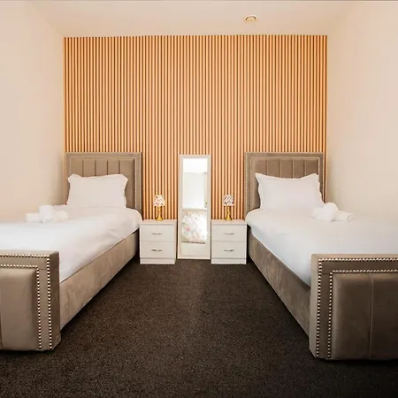 Prime Salford 2br • Free Parking • Near Mediacity *