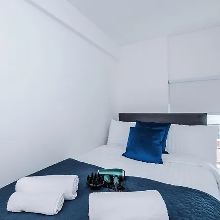 Stylish 2br 3 Baths 6 Guests *