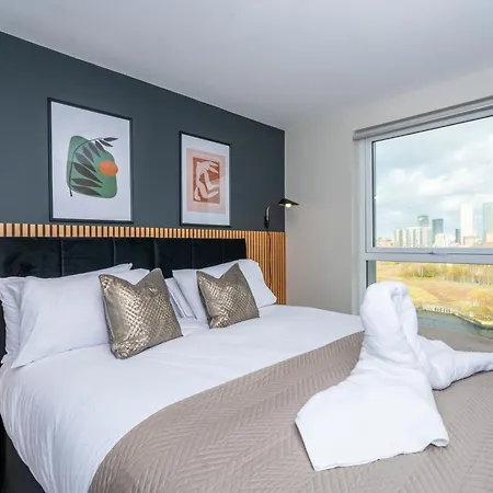 Luxury Waterfront 2br - Free Gym Access & Parking * Mánchester