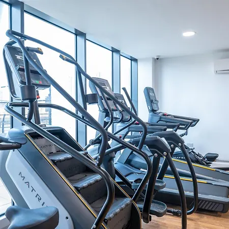 Luxury Waterfront 2br - Free Gym Access & Parking Mánchester