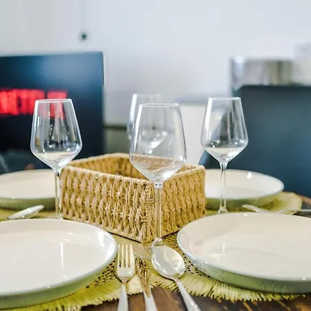 Apartamento Stylish 2 Bedroom, 2 Bathroom With Free Parking