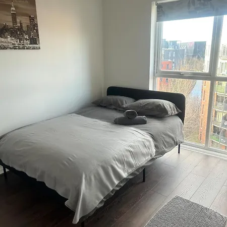 Comfortable 2-bedroom Flat Close Etihad And Coop Live Apartment Manchester