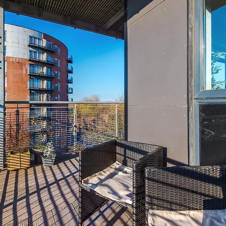 Stylish Mcr 1br Etihad Coop Live Parking Manchester