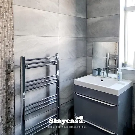 Cowesby Co-living - Private Self-cater *