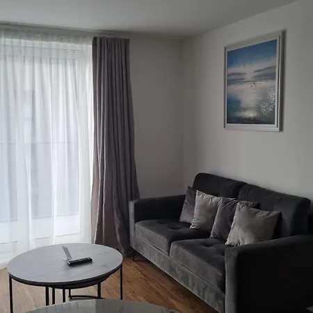 Apartament Penthouse Height Flat, View Balcony, Quiet, Free Wifi, Gym & Minimalistic *