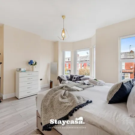 Monton Co-living - Private Self-cater ゲストハウス マンチェスター