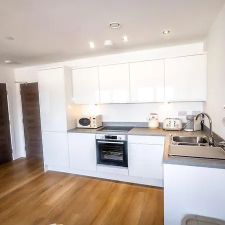 公寓 Zeni Alexandra Rise Two Bed Flat
