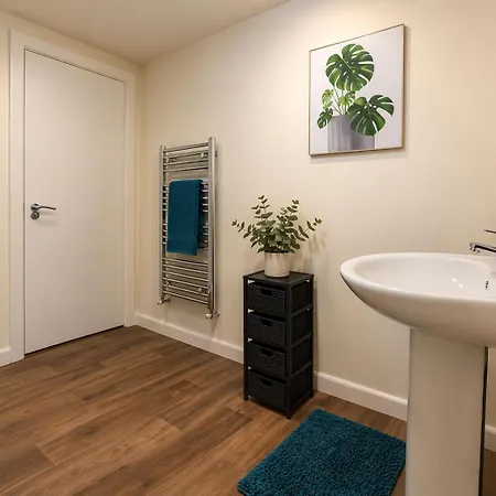 Spacious 2BR Haven for Long-Term Guests Apartamento Mánchester