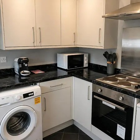 Stylish 1br Retreat Near Centre