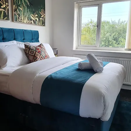 펜션 Free Parking - Spacious 3bed - 5 Mins Walk To Clifton Station With Spacious Garden *