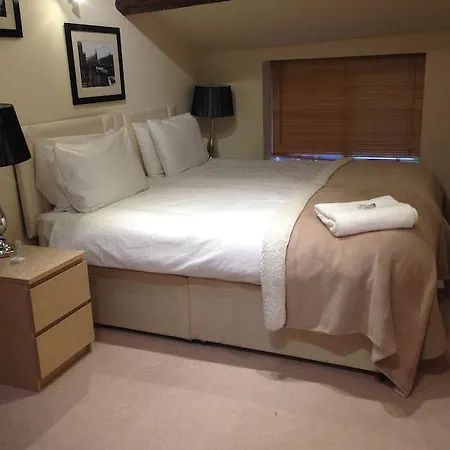 Hotell Lower Turks Head 3*