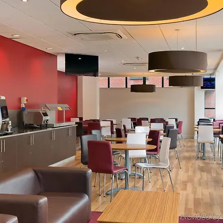 Travelodge Ancoats 3*