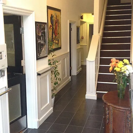 Hendham House בית הארחה מנצ'סטר