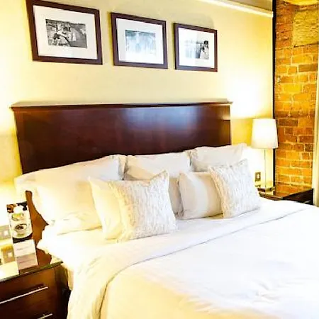 Marriott Victoria & Manchester