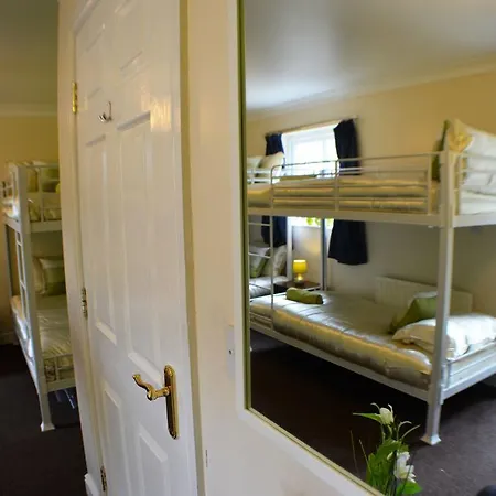 Πανσιόν Schuster House *