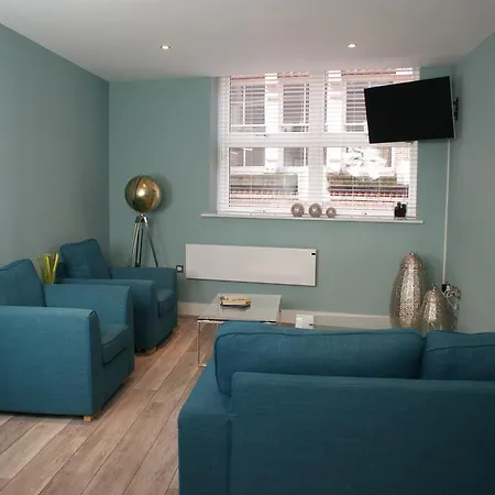 St Anns Square 4*