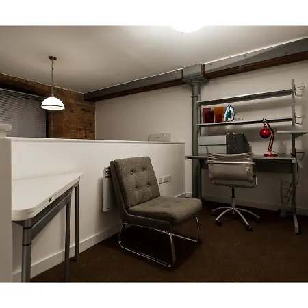 Апартаменты Stylish 2-bedroom Flat In Central *