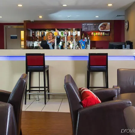 Express Manchester - Salford Quays By Ihg Hotel