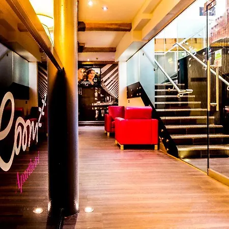 Roomzzz Ξενοδοχείο με διαμερίσματα