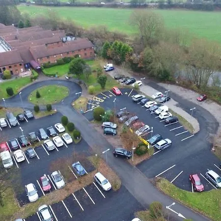 The Waterside And Leisure Club 3* Manchester