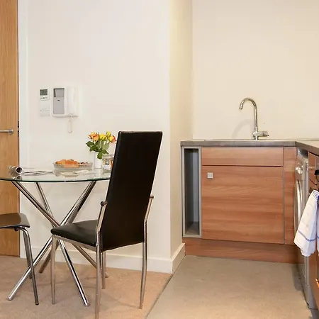 ​ Fantastic 1 Bedroom 5 Mins Walk From Centre