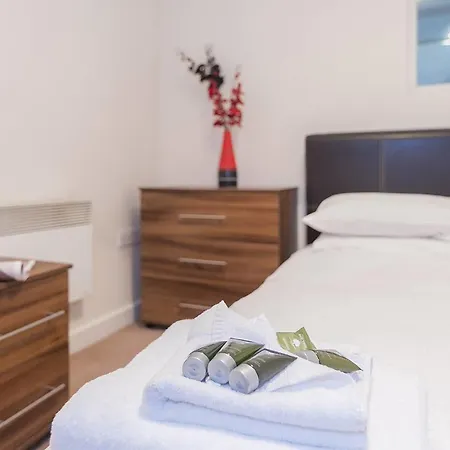 ​ Fantastic 1 Bedroom 5 Mins Walk From Centre