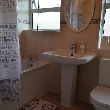 Bed & Breakfast Old Trafford Sale