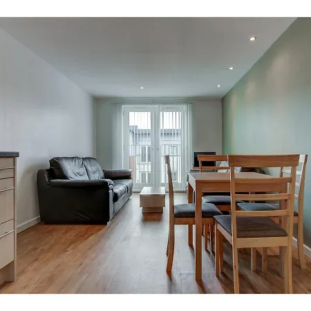 Apartment Bright & Modern 2-bedroom Flat - Sleeps 4 Manchester